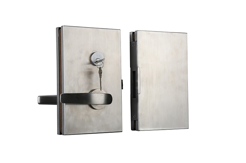 Glass Door Center Lock Housing and Keeper